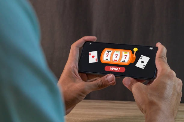 weekly cashback calculation and credit process